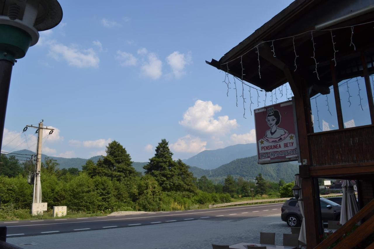Pensiunea Bety Tutulesti Exterior foto